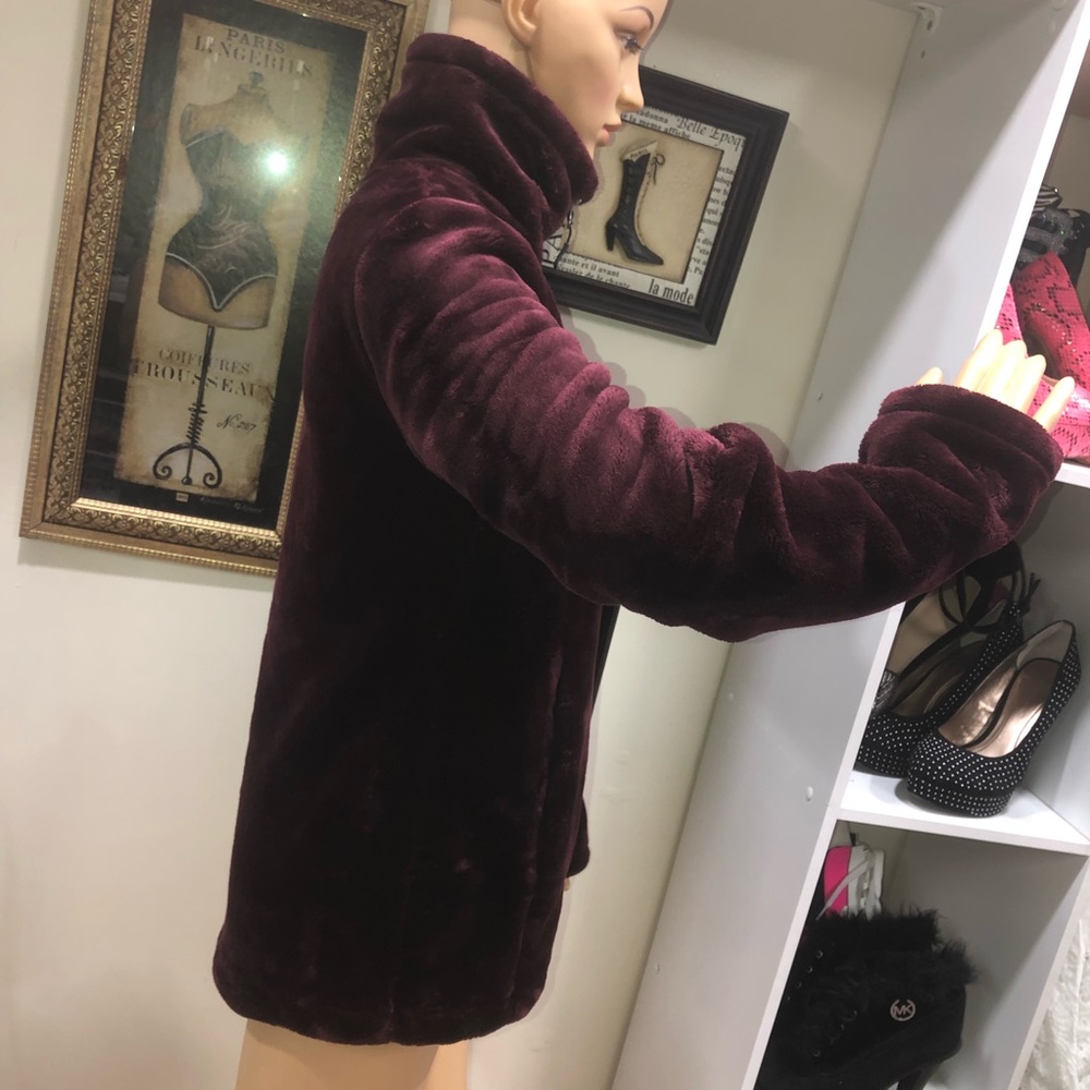Ideology Burgundy Faux Fur Zip Up Sweater - Picture 8 of 10